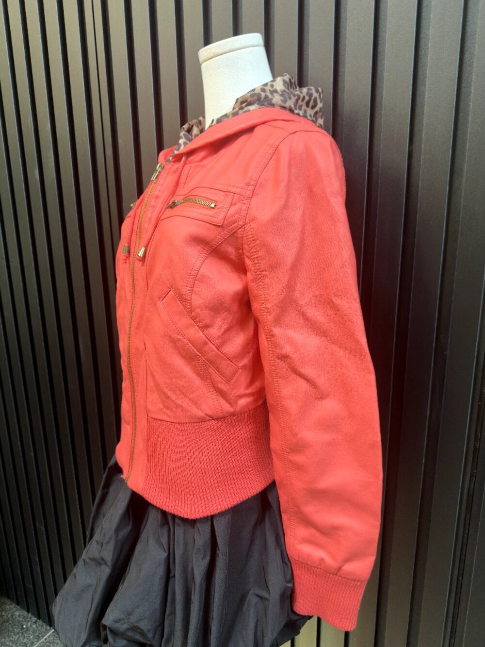 Red Faux Leather Moto Biker Jacket Gold Studs Dual Zipper Leopard Lining - Picture 3 of 4